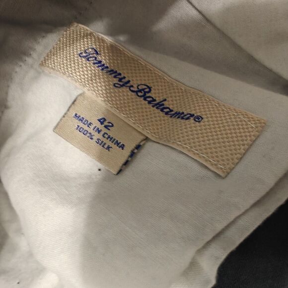 Tommy Bahama 100% Silk Gray Flat Front Shorts Sz 42 - Picture 5 of 5